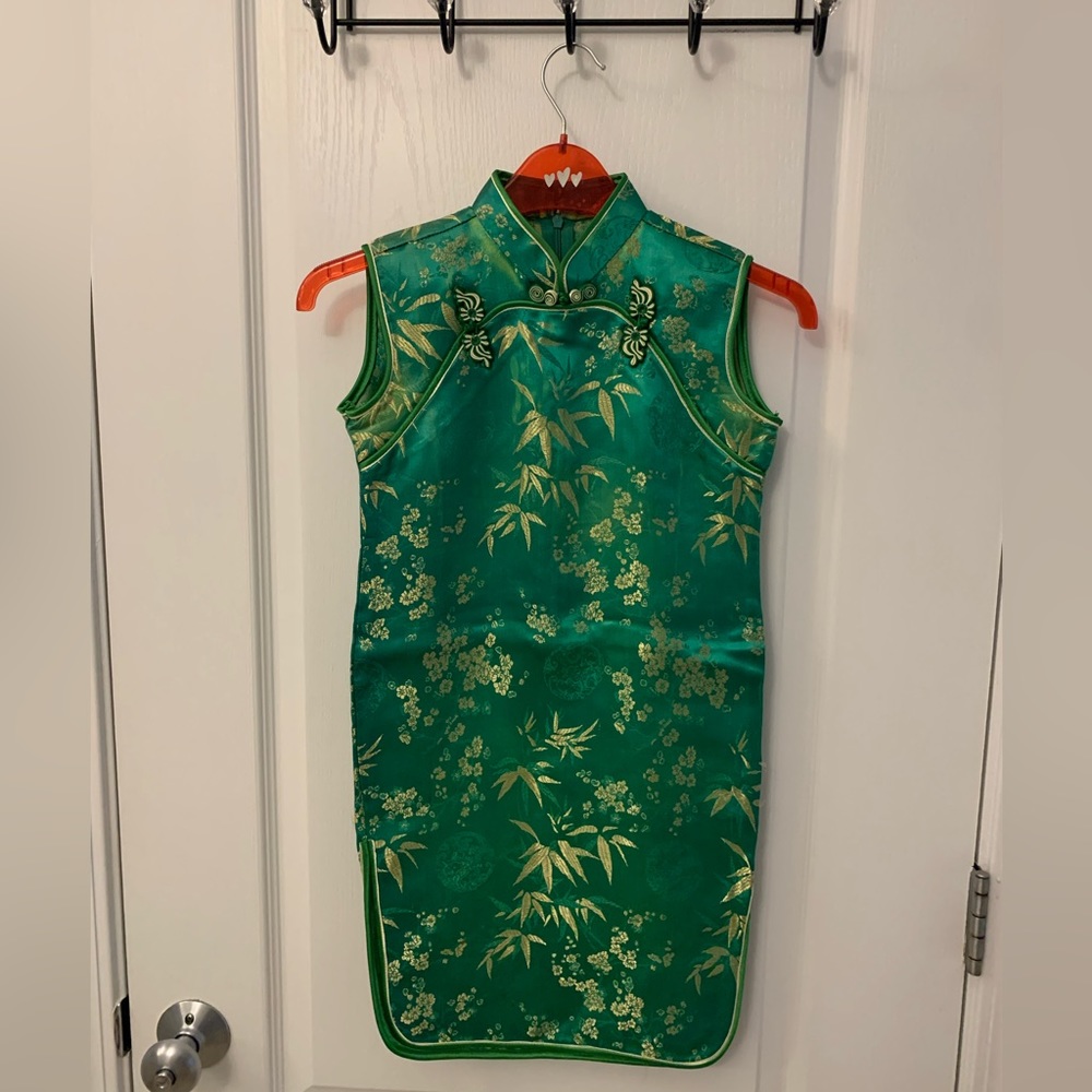 Green Asian Traditional Dress